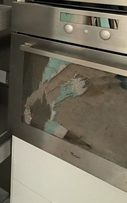 Forno Whirlpool a funcionar mas com vidro quebrado