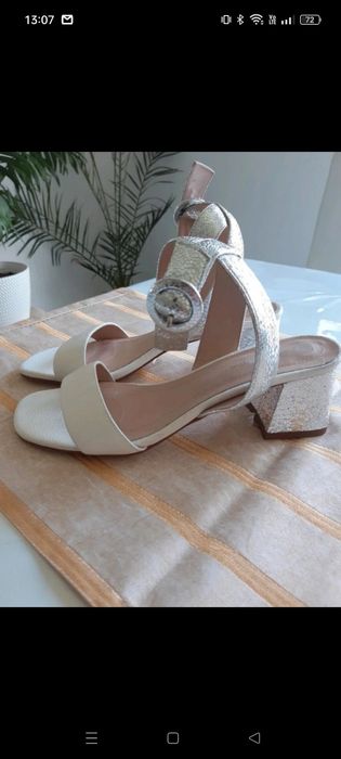 Sandały brokatowe nowe
