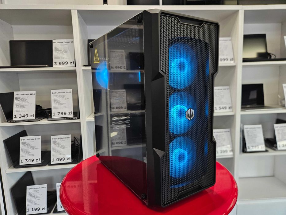 OD RĘKI Nowy Komputer Gamingowy AMD Ryzen 7 7800X3D Ram 32GB Dysk 2TB SSD NVIDIA RTX 5070Ti Faktura 23% Gwarancja 24 Miesiące KomputeryGamingowe.com