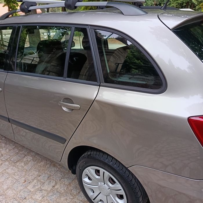 Skoda Fábia Elegance 1.2 – 2009 – Impecável! Pneus Novos!