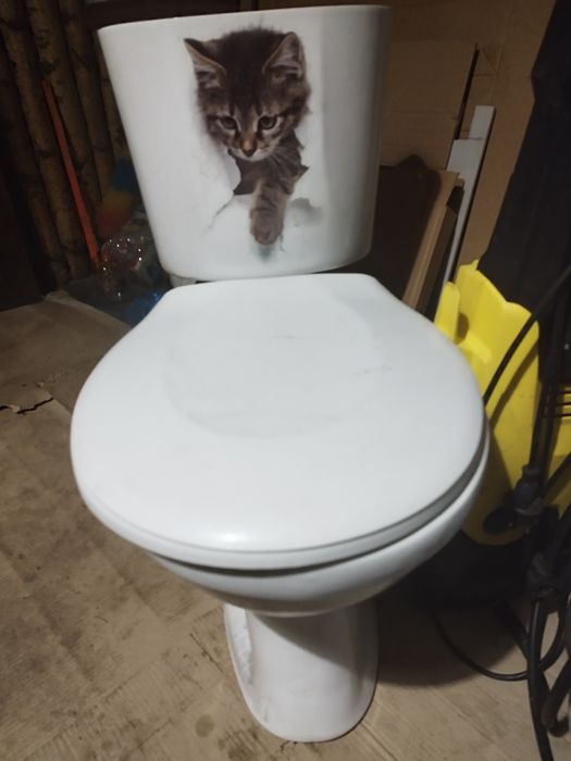 Унітаз комплект в зборі