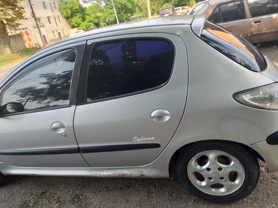 Продається  Пежо 206 . Авто находу