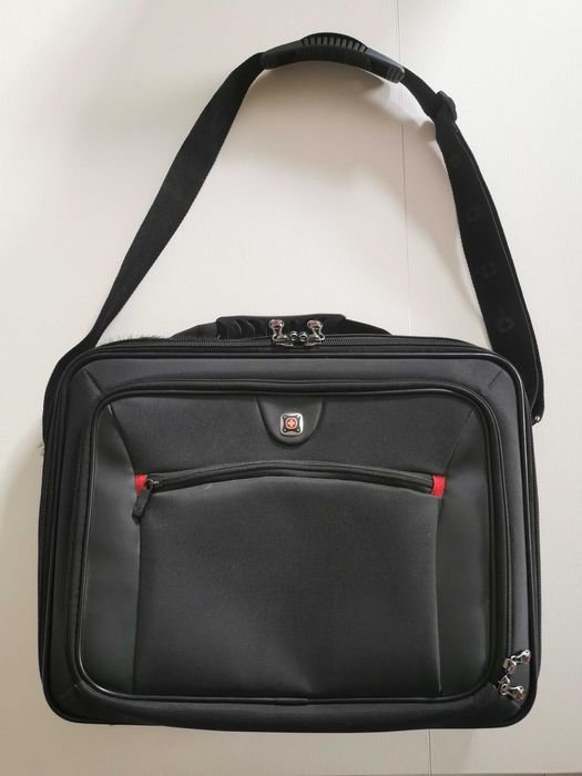 Torba na laptop na ramię