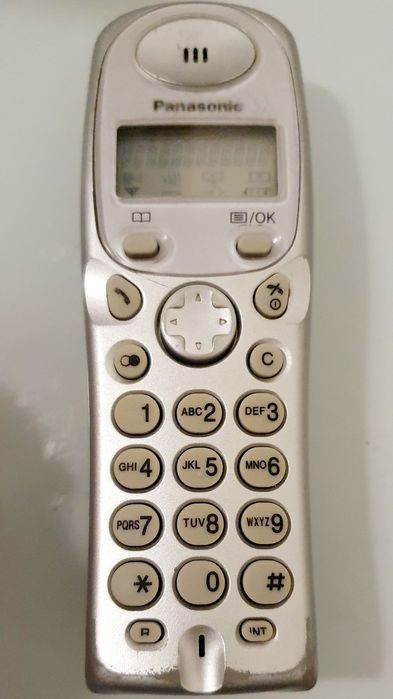 Телефон стационарный беспроводный Panasonic KX-TG1107