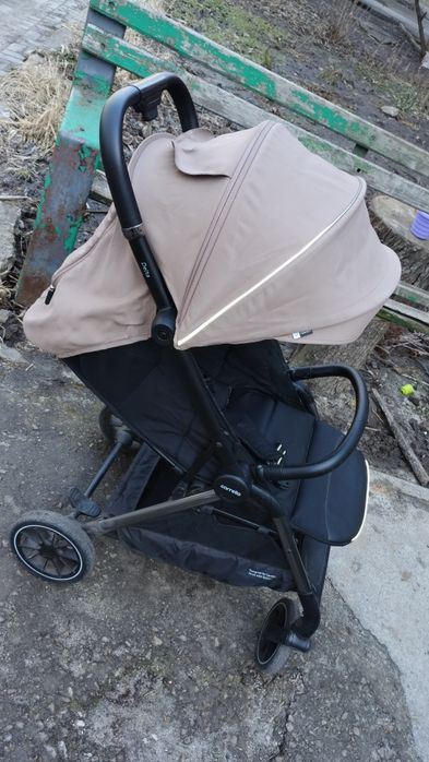Коляска Carrello Delta