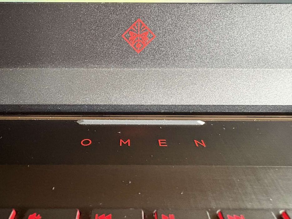 HP Omen 17,3  i5/12gb ram/250gb nvme/ gtx 1050 4gb