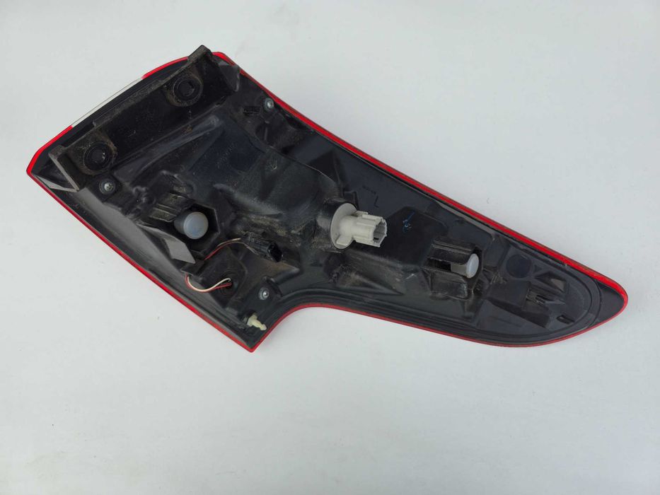 Farolim STOP esquerdo NISSAN Qashqai J11 (2014.-2018.) Original