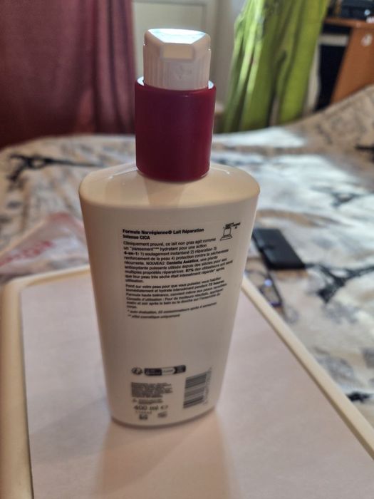 Neutrogena Intense Repair CICA Body Lotion