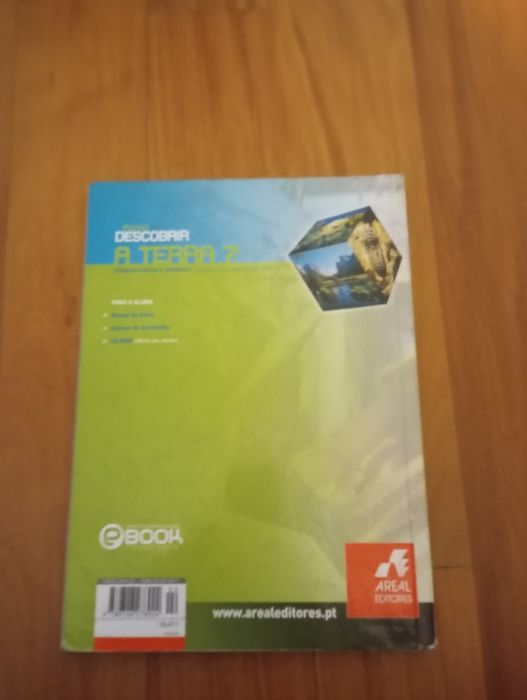 Livro escolar de ciências naturais