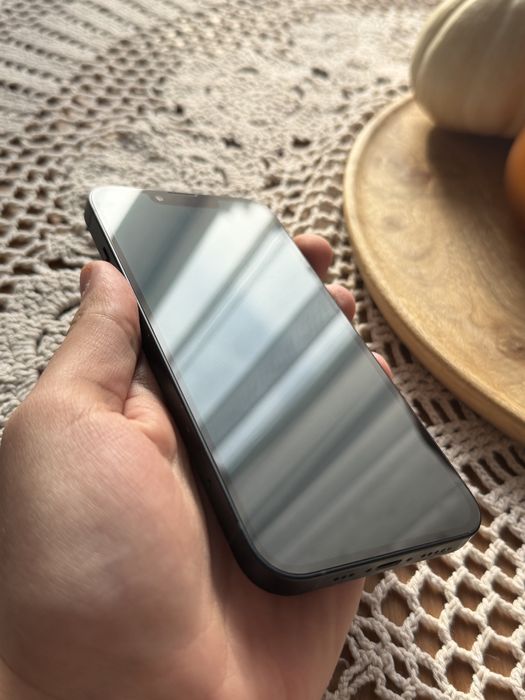 iPhone 13 - Stan BDB (kondycja baterii 95%)