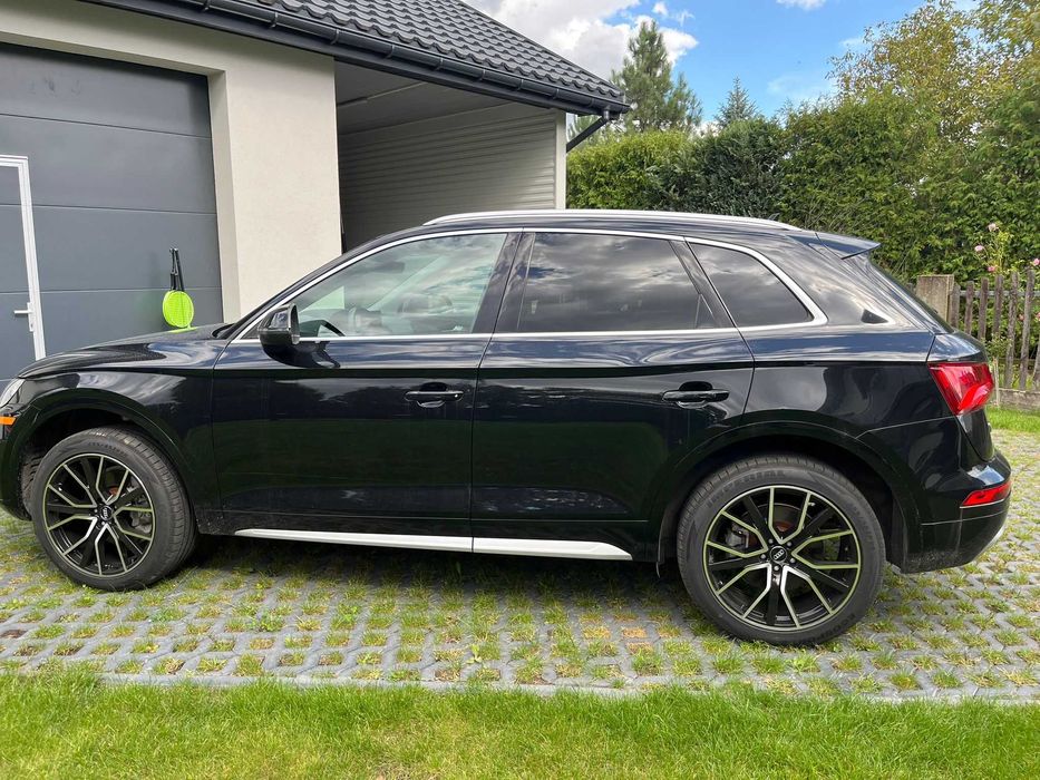 AUDI Q5  premium 45TFSI