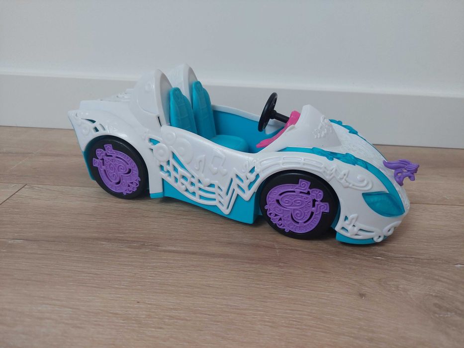 samochód dla Barbie, auto kabriolet Hasbro