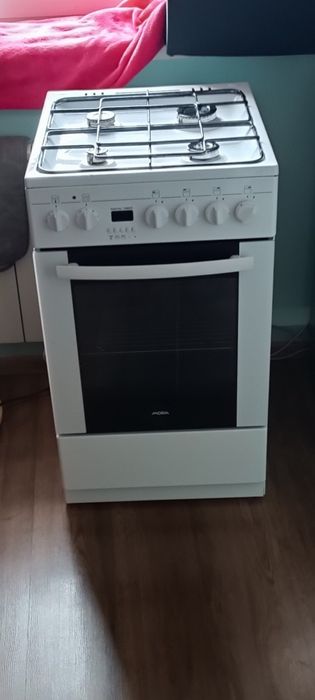 Kuchenka gazowa z piekarnikiem elektrycznym