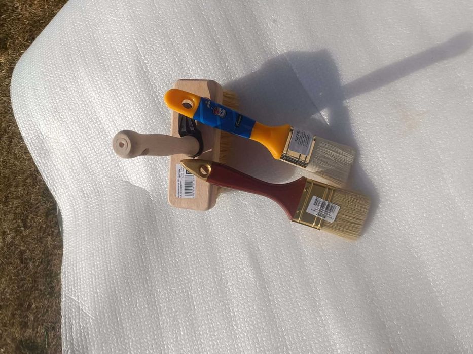 komplet pędzli do malowania ścian