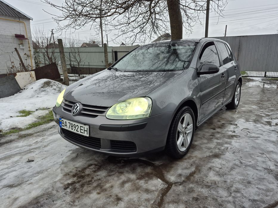 В продаже гольф пятый