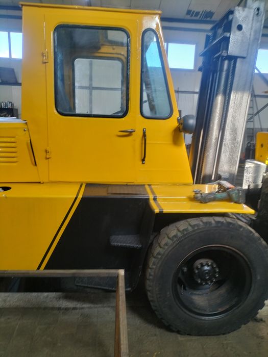 Львівський навантажувач дизельний двигун Д240(мтз80) вантажопідйо 5т