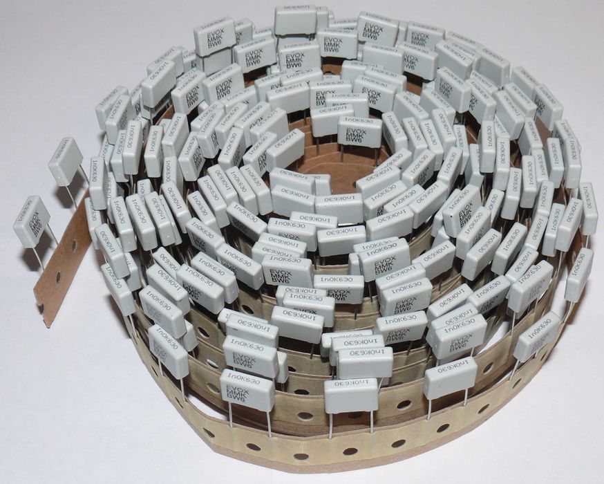 Пленочный конденсатор EVOX MMK10 102K630A01L (630V, 1.0 nF) - 100 шт