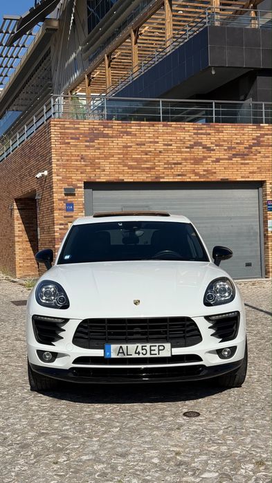 Porsche Macan S 3.0 V6 - Full Extras