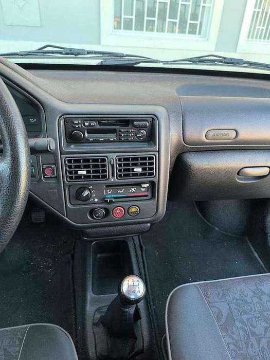 Peugeot 106 1.1 Quiksilver - Estimado em garagem!