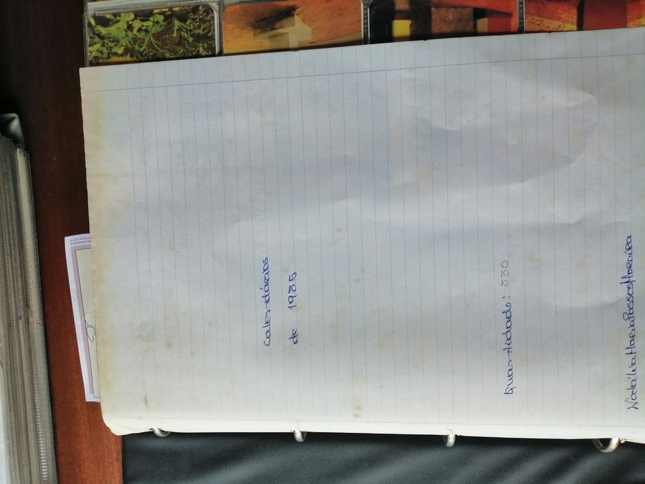 Coleção de calendários e postais