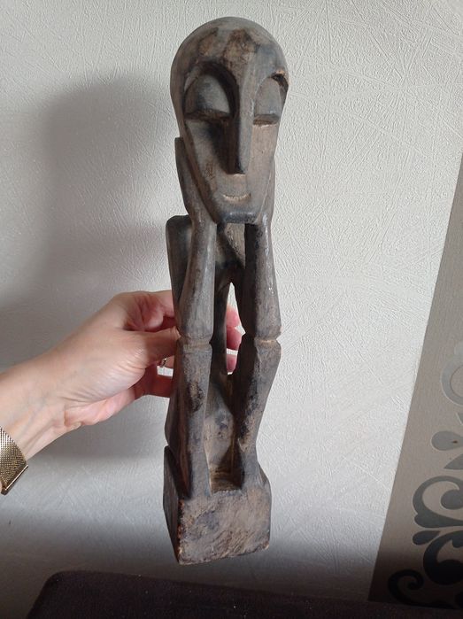Figurka rzeźba drewniana