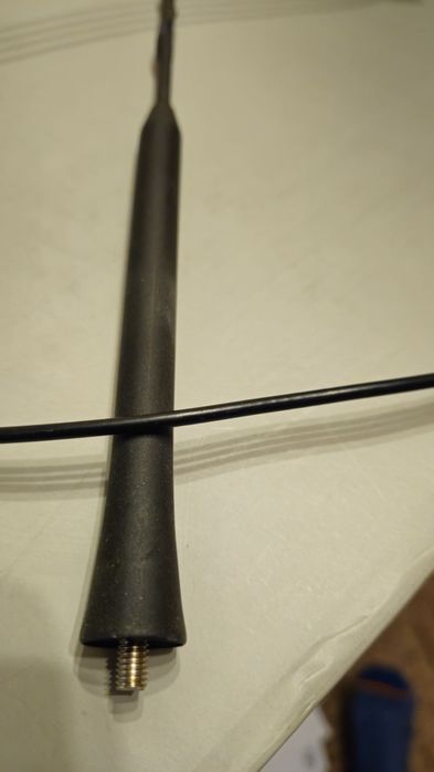 Antena dachowa do samochodu