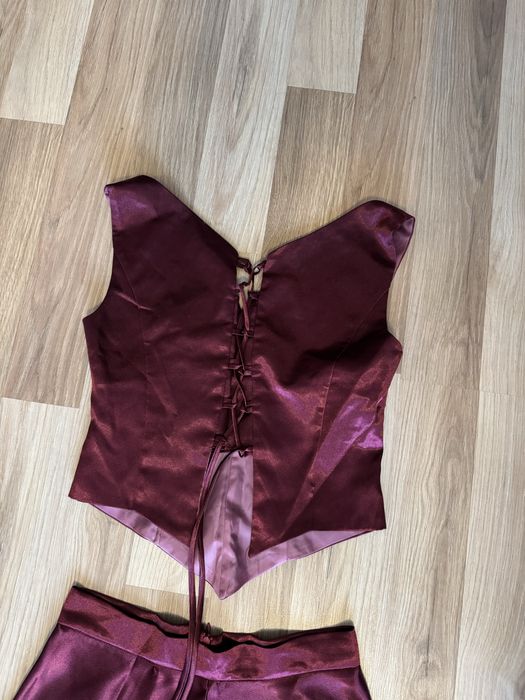 gorset ze spódnicą