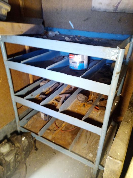 Тележка для інструментів