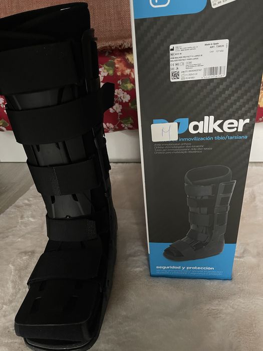 Bota Walker - RESERVADA - NOVA  com fatura de compra