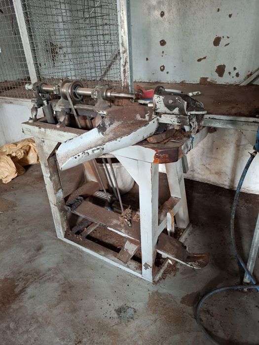 Vendo material para produção de rolhas