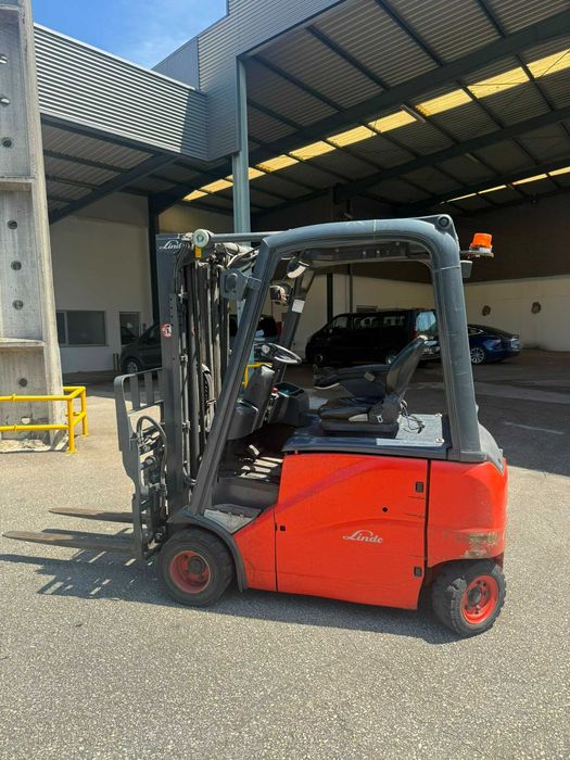 Empilhador elétrico Linde E20PH 01