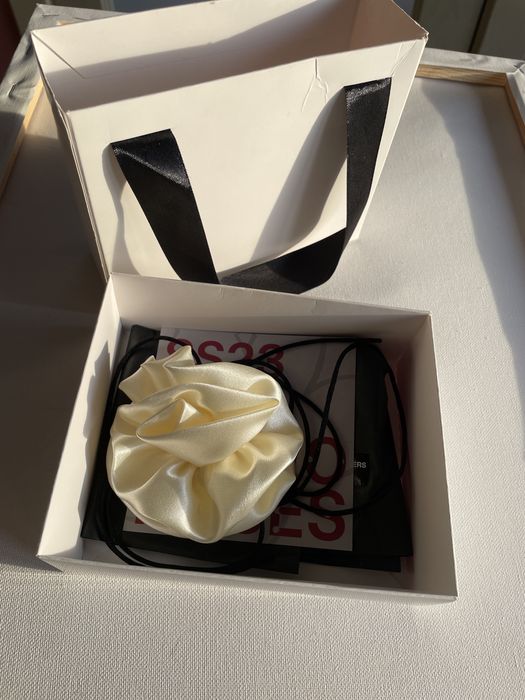 Прикраса на шію