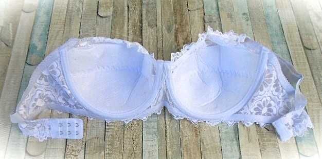 wygodny koronkowy biustonosz  100E  biały  miękki   na fiszbinach