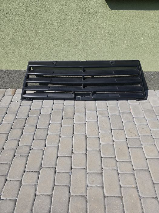 Żaluzja tylnej szyby Volvo 740 Sedan -OPCJA LAMPA STOP Bochnia