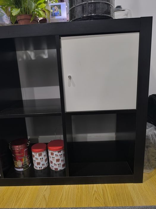 Móvel de arrumação com 2 portas
