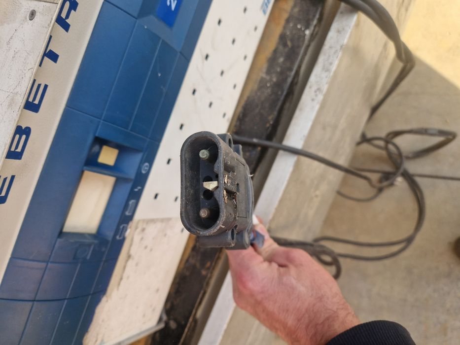 Prostownik ładowarka Benning Tebetron do wózka 50-80 A