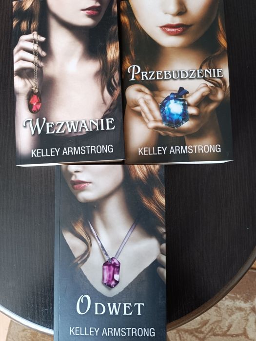 Najmroczniejsze moce Kelly Armstrong
