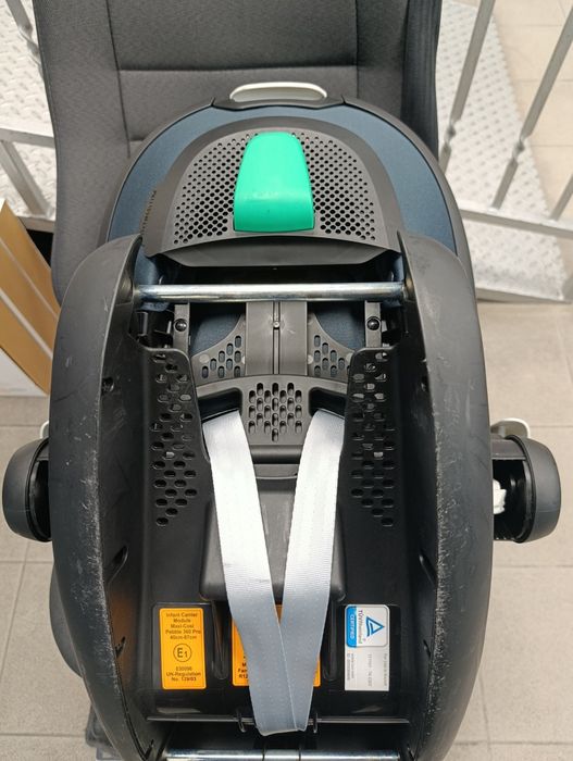 Fotelik 0-13 kg Maxi Cosi Pebble 360 Pro Grafitowy z ekspozycji