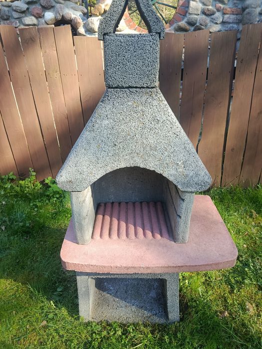Nowy Grill betonowy