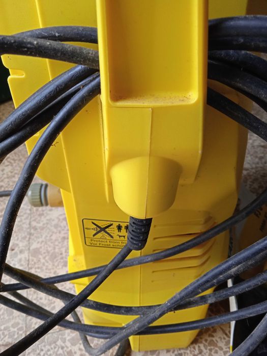 Lavadora de alta pressão KARCHER +Detergente 5l. Para Desocupar