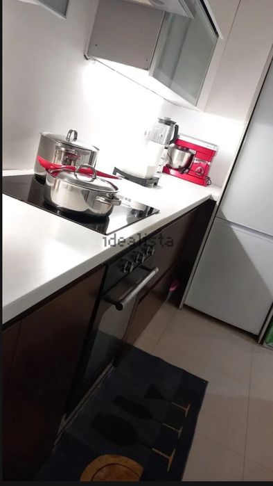 Alugo quarto em Queluz Belas na rua das Finanças