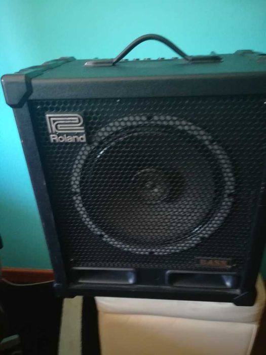 Minitores Fame , e amplificador Roland baixo