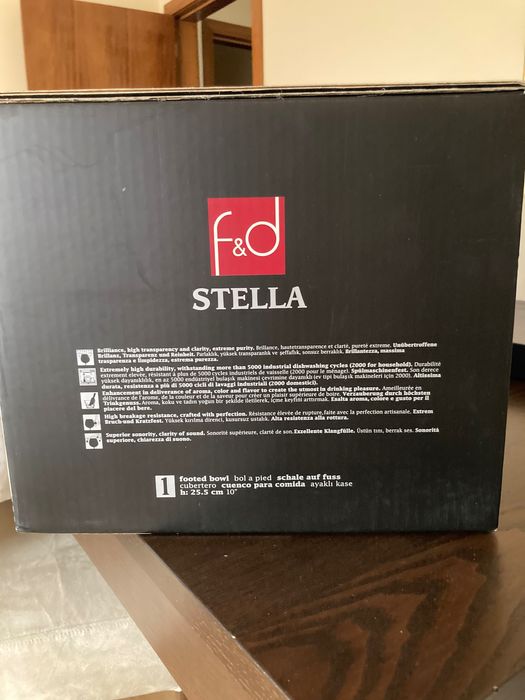 Taça de cristal com pé