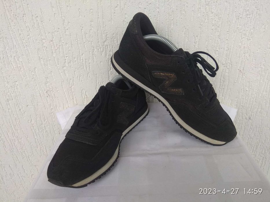 Брендовие замшевие кроссовки New Balance р.37.5