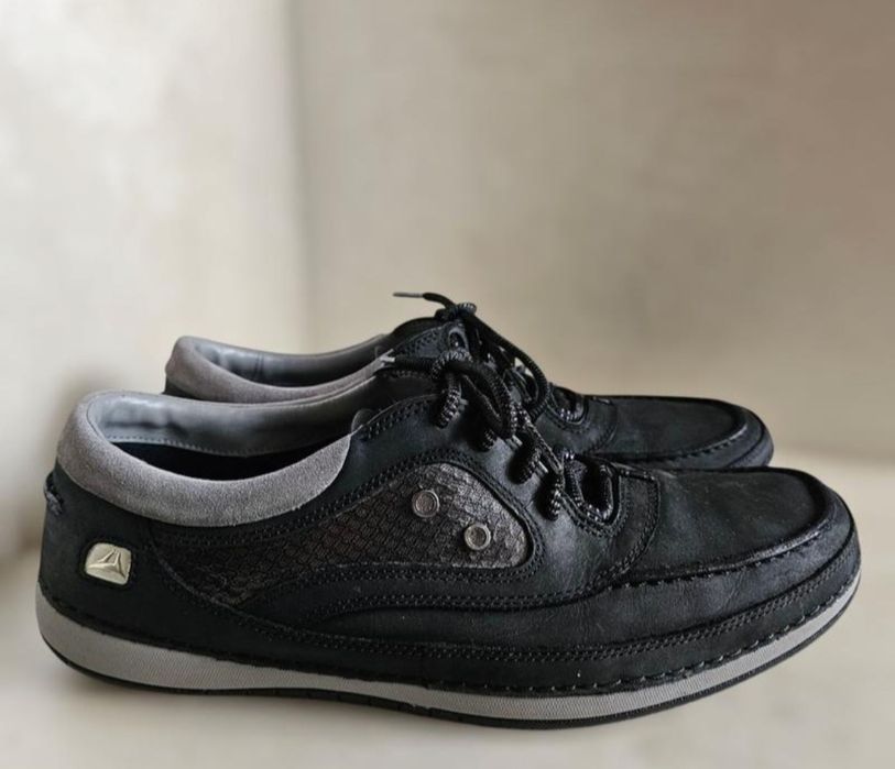 Кожаные кроссовки, мокасины "Clarks "