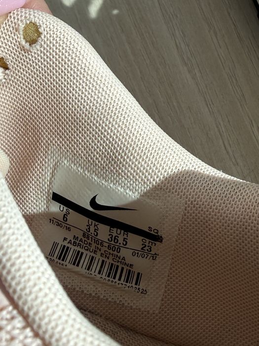 Женские кроссовки Nike Air Max 90