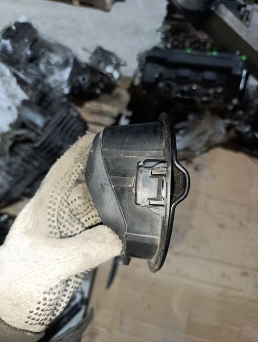 Лючок бензобака Skoda Fabia 2 2007-2014г Оригинал