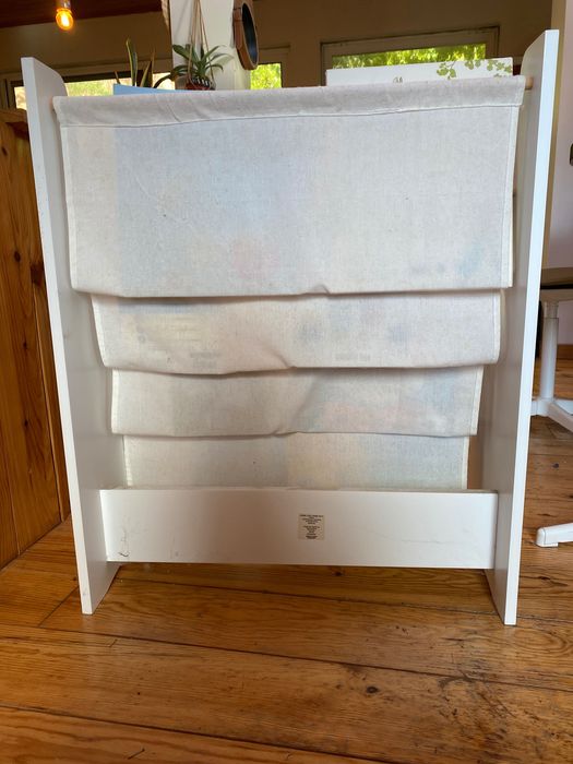 Estante de Livros Infantil em Madeira (estilo Montessori)