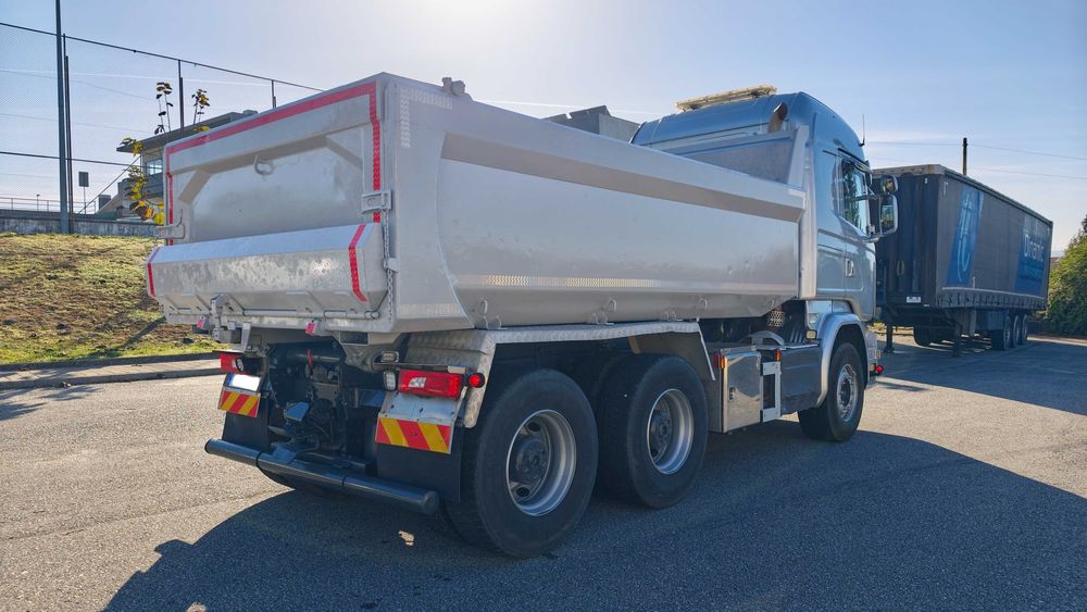 Scania R580 V8 6x4 basculante susp. ar