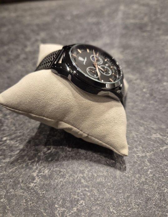 Czarny zegakek męski na branzolecie